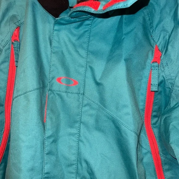 OAKLEY Snowboard / Ski Jacket Teal and Red - Hooded - Men Small - Like New - Picture 4 of 8